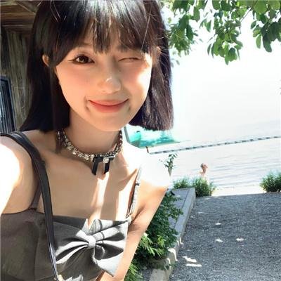 另一个佐伊 封面