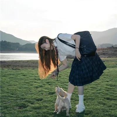 卖火柴女孩的再临 封面
